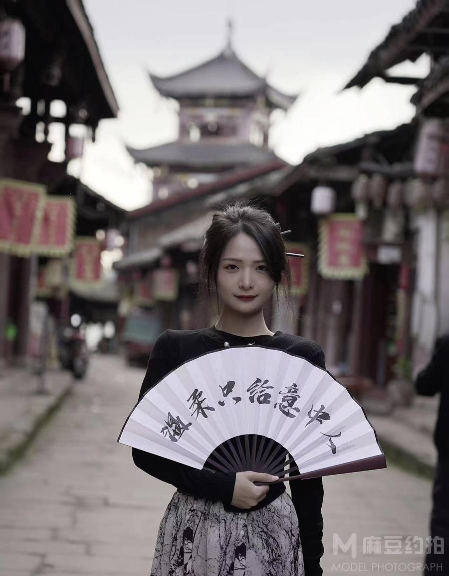 汉服模特