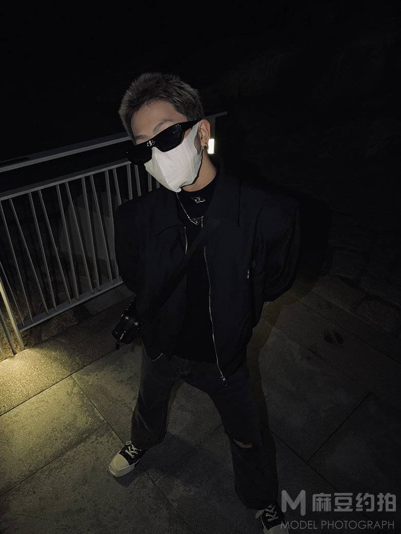 黑白模特