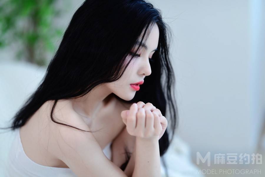 黑白模特