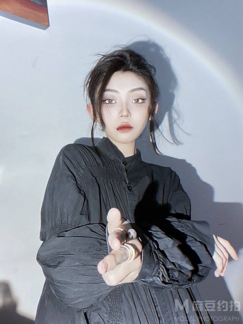 暗黑模特