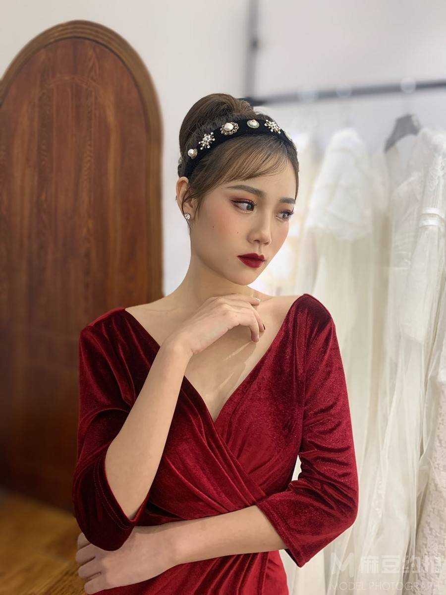 妆容模特
