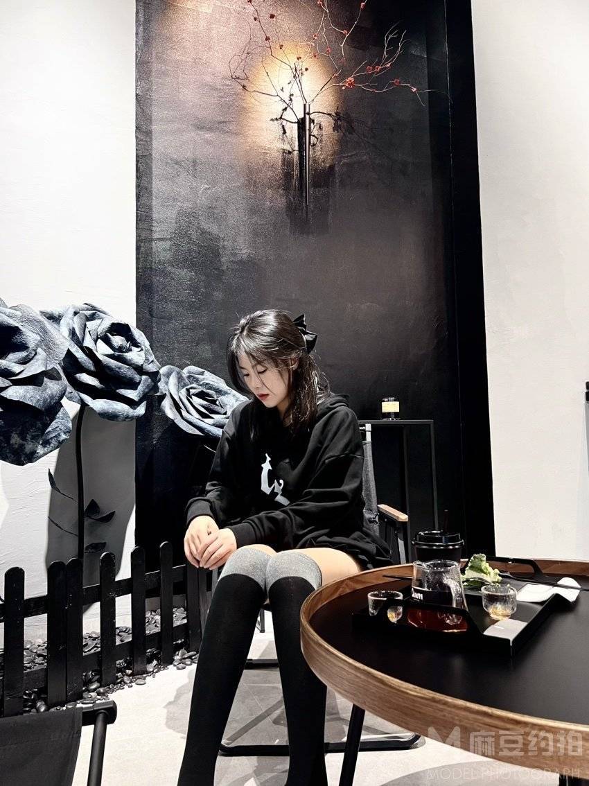 黑白模特