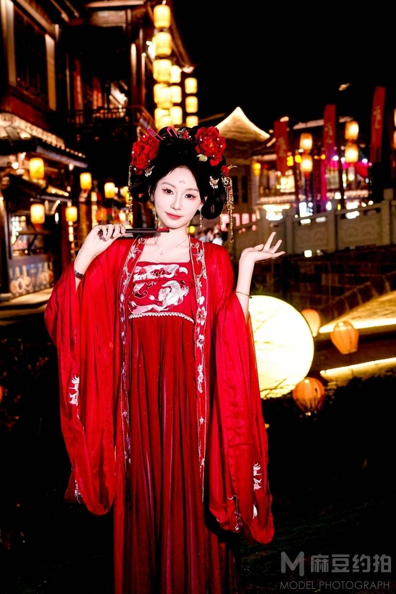 汉服模特