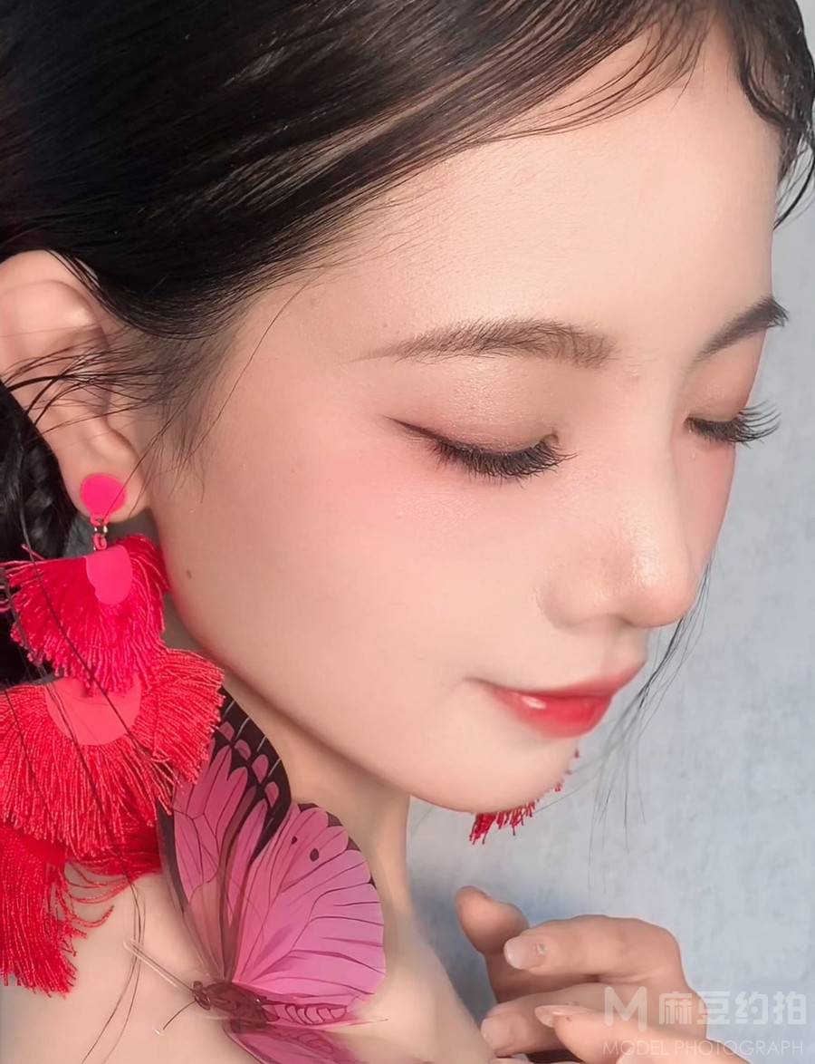 妆容模特