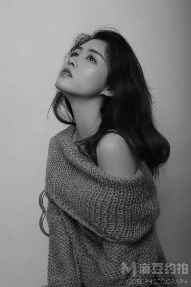 黑白模特