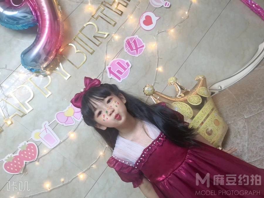 胶片模特