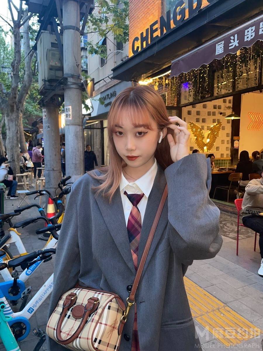 校园模特