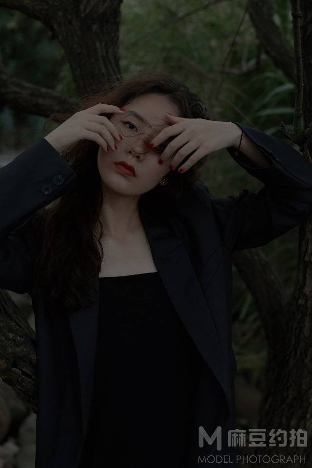 情绪模特
