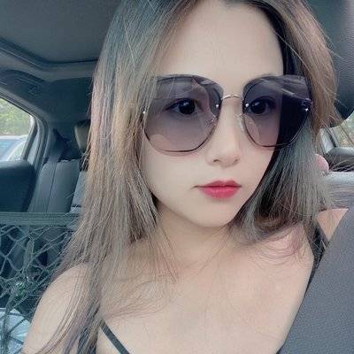 黑白模特