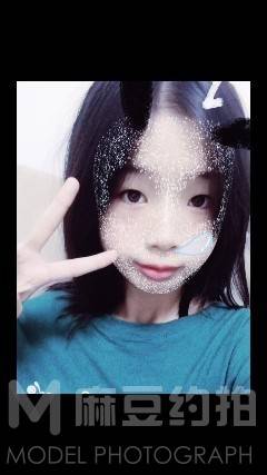 黑白模特