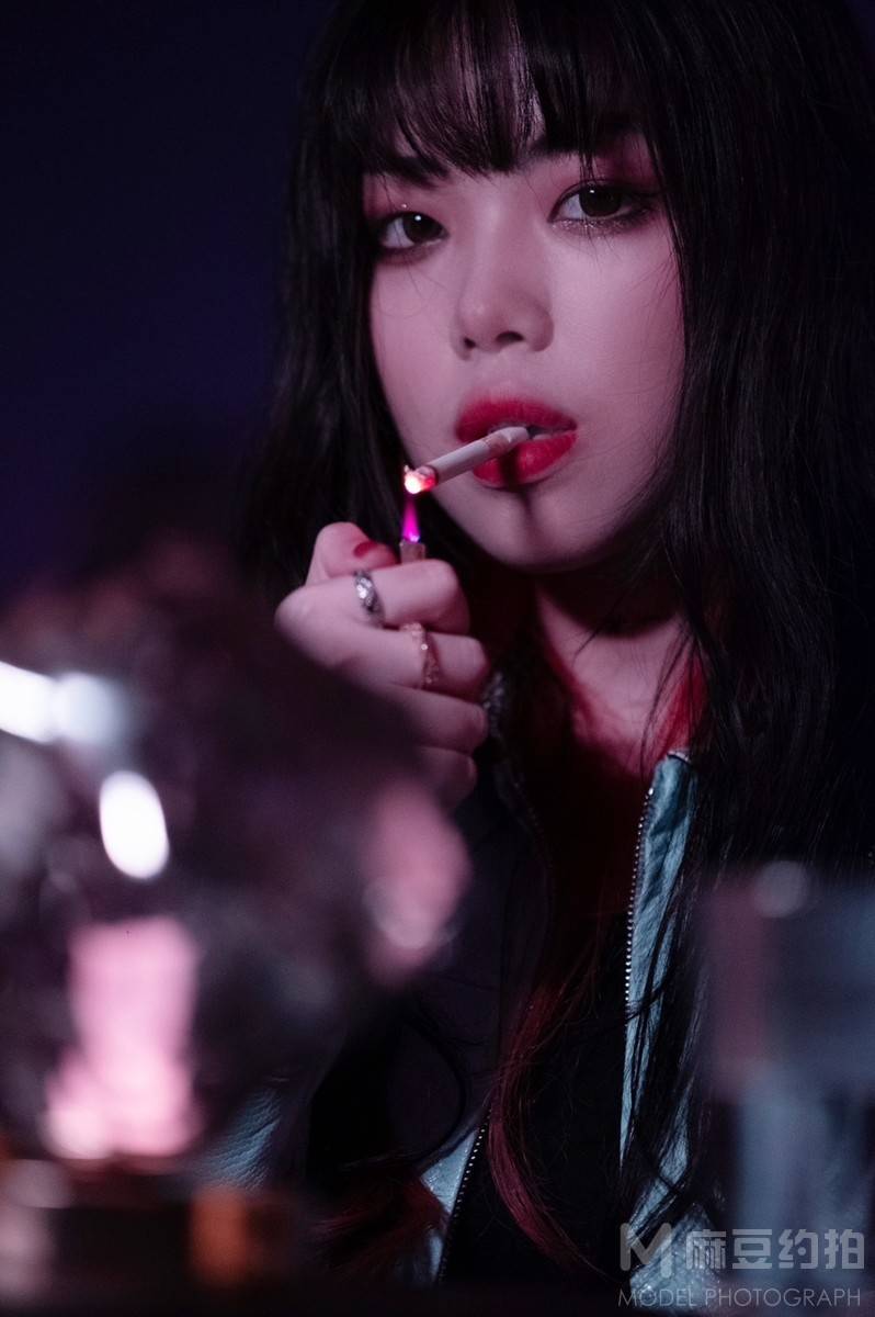 情绪模特
