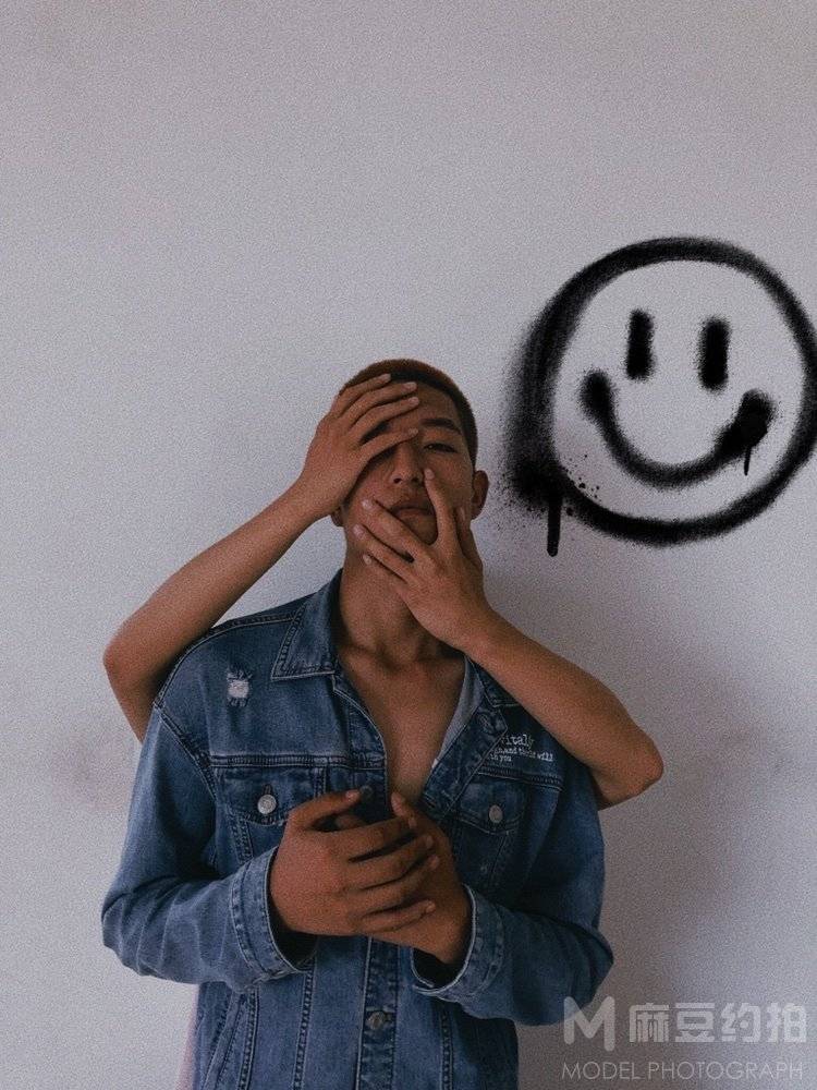 情绪模特