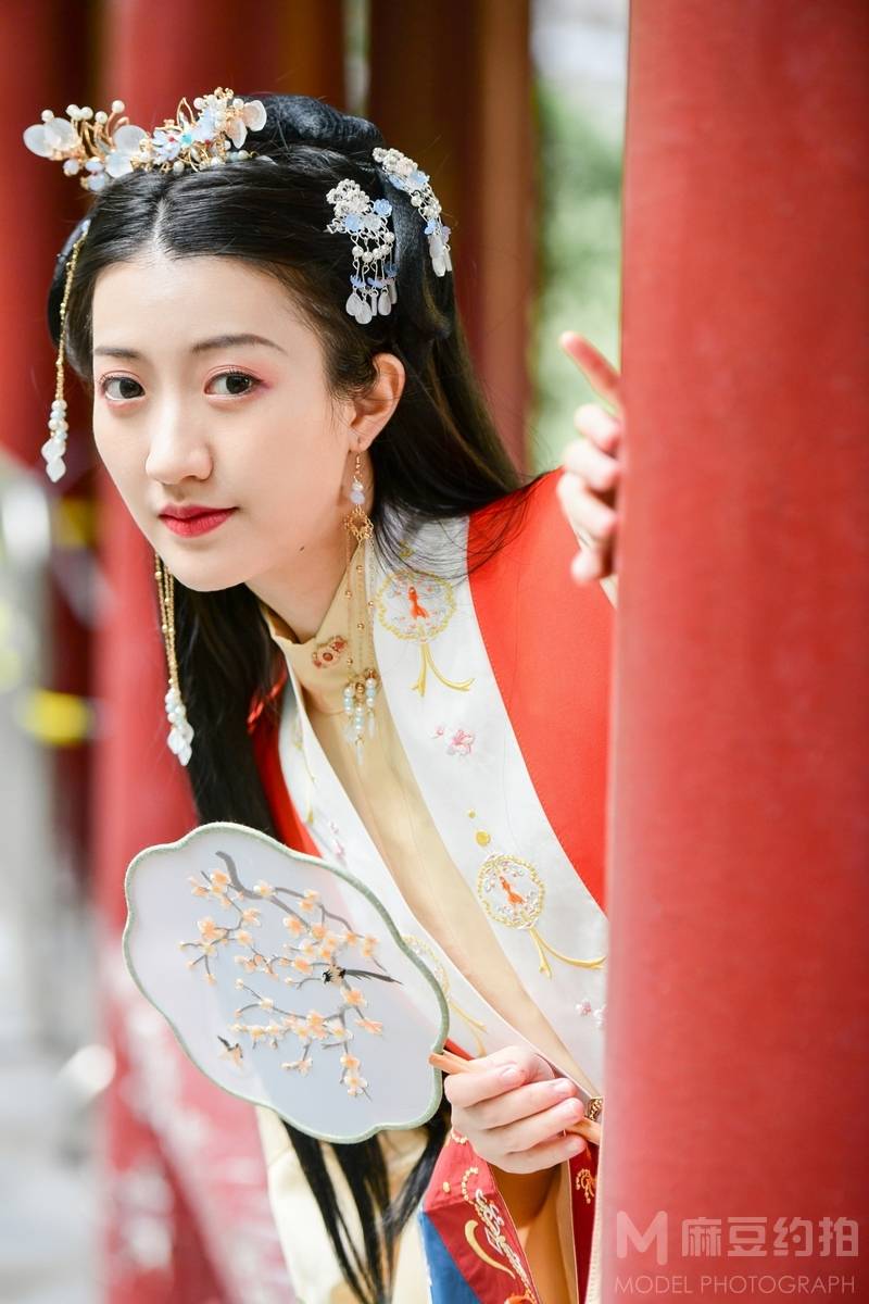 妆容模特