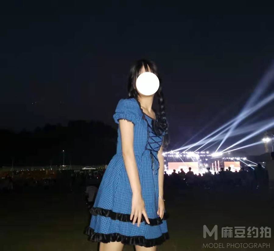 黑白模特