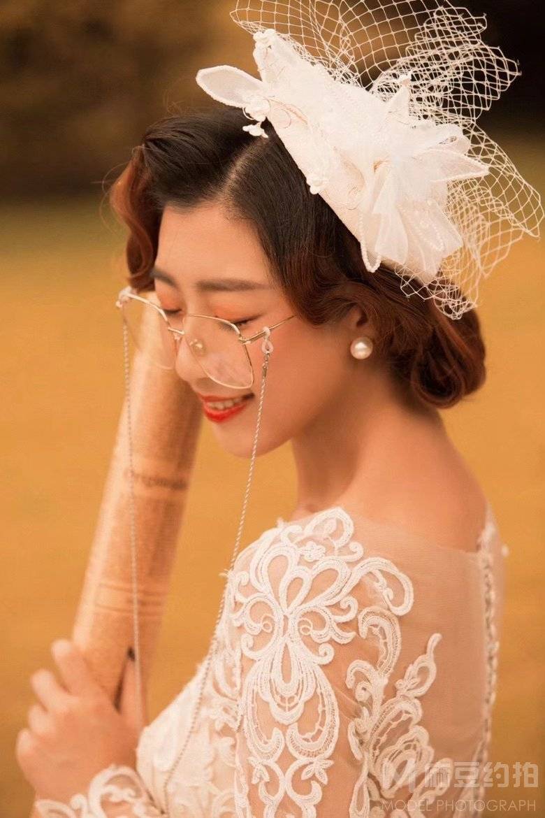 胶片模特