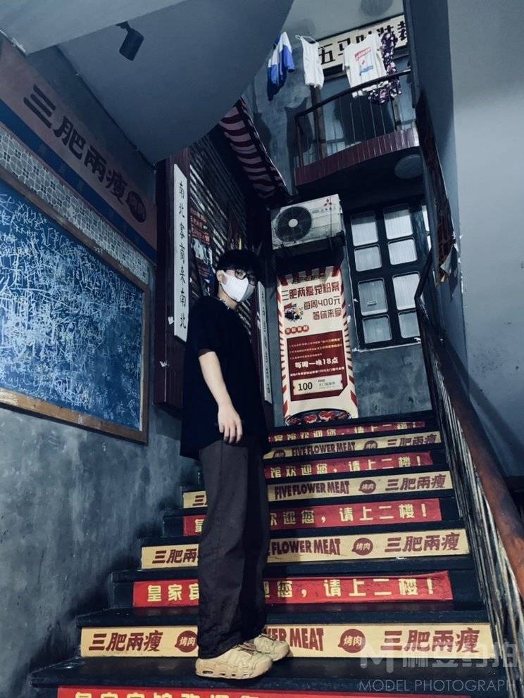 黑白模特