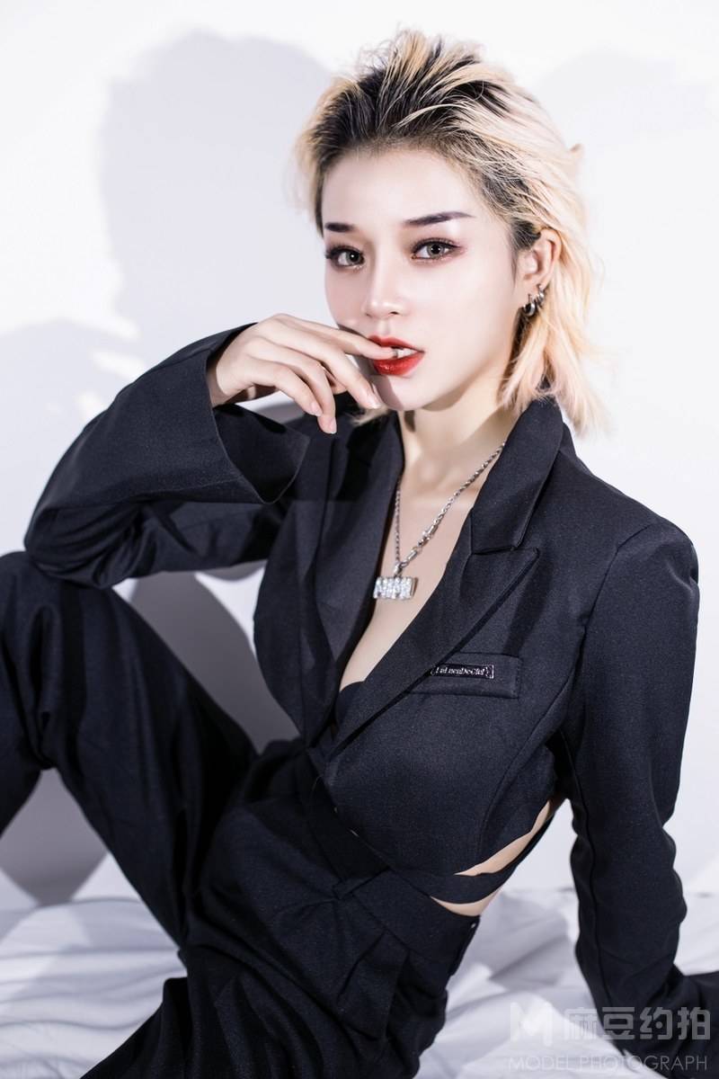 暗黑模特