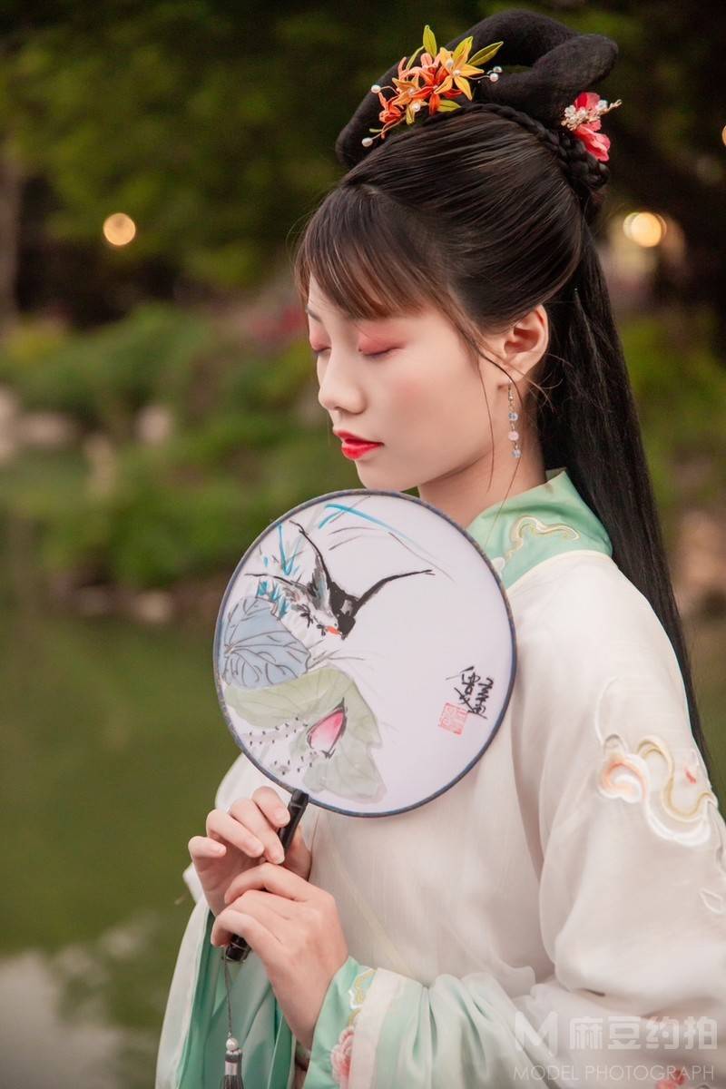 汉服模特