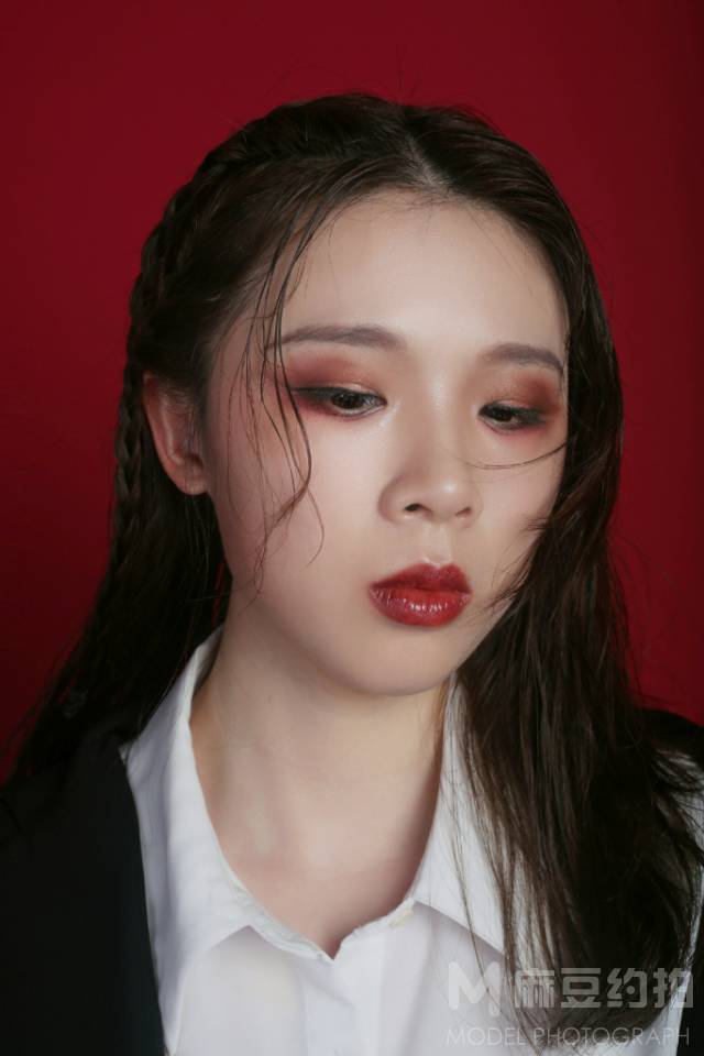 妆容模特