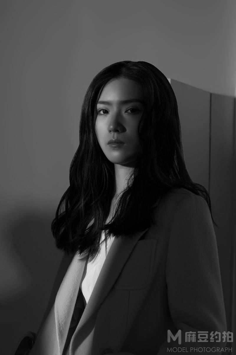 黑白模特