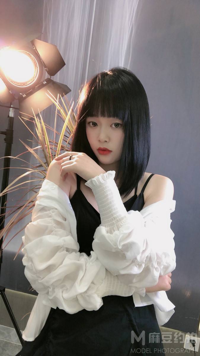黑白模特