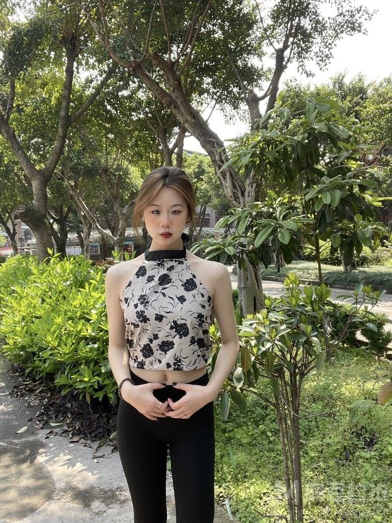 黑白模特