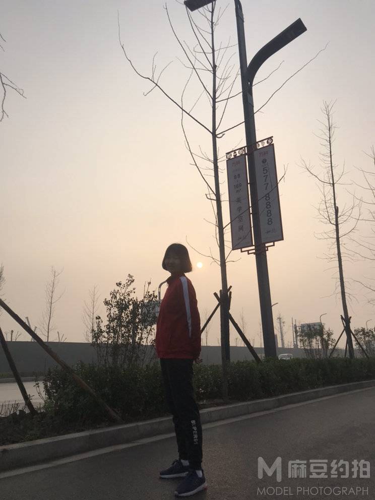 校园模特