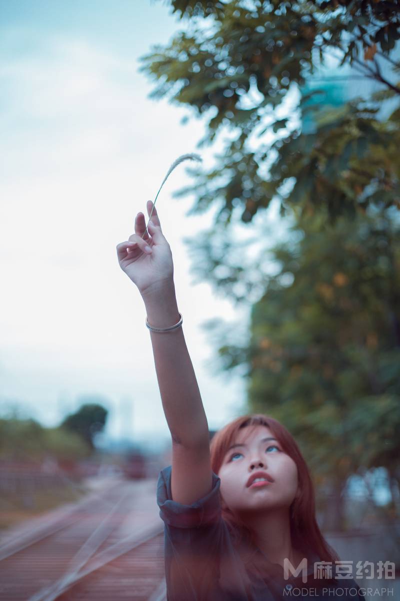 情绪模特