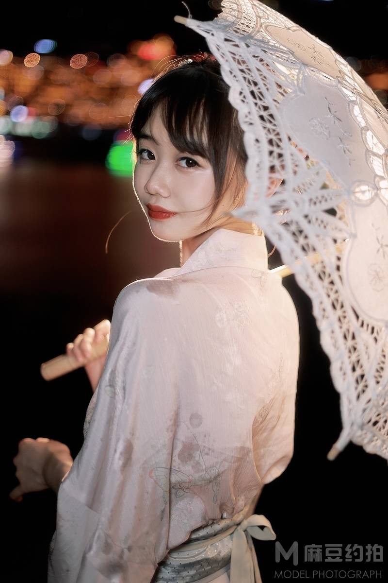 胶片模特