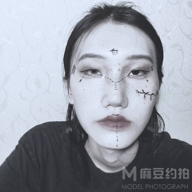 暗黑模特