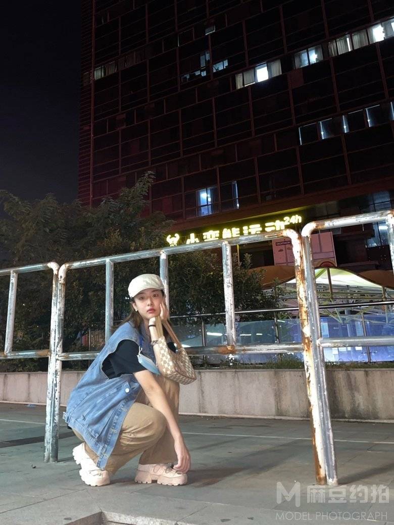 夜景模特
