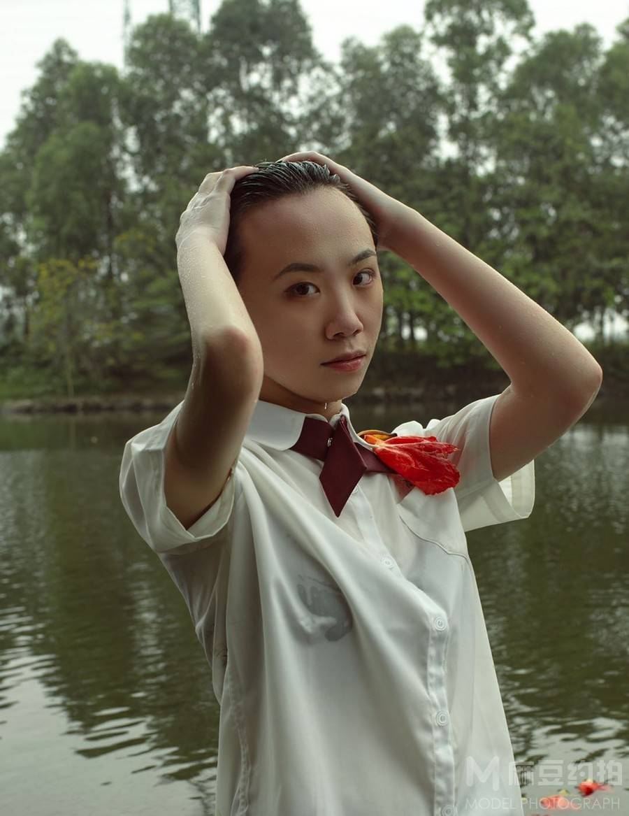 情绪模特