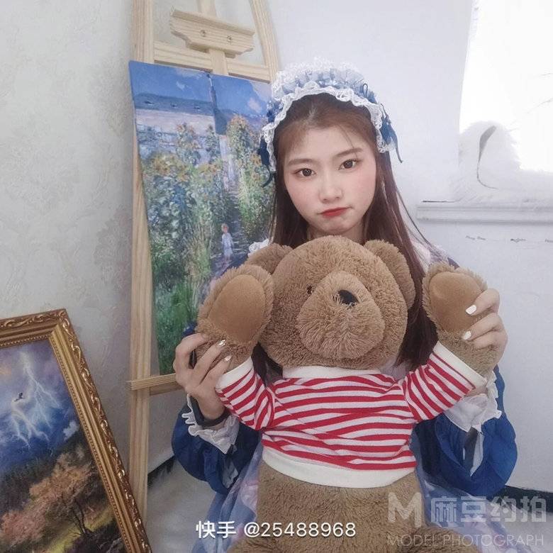 校园模特