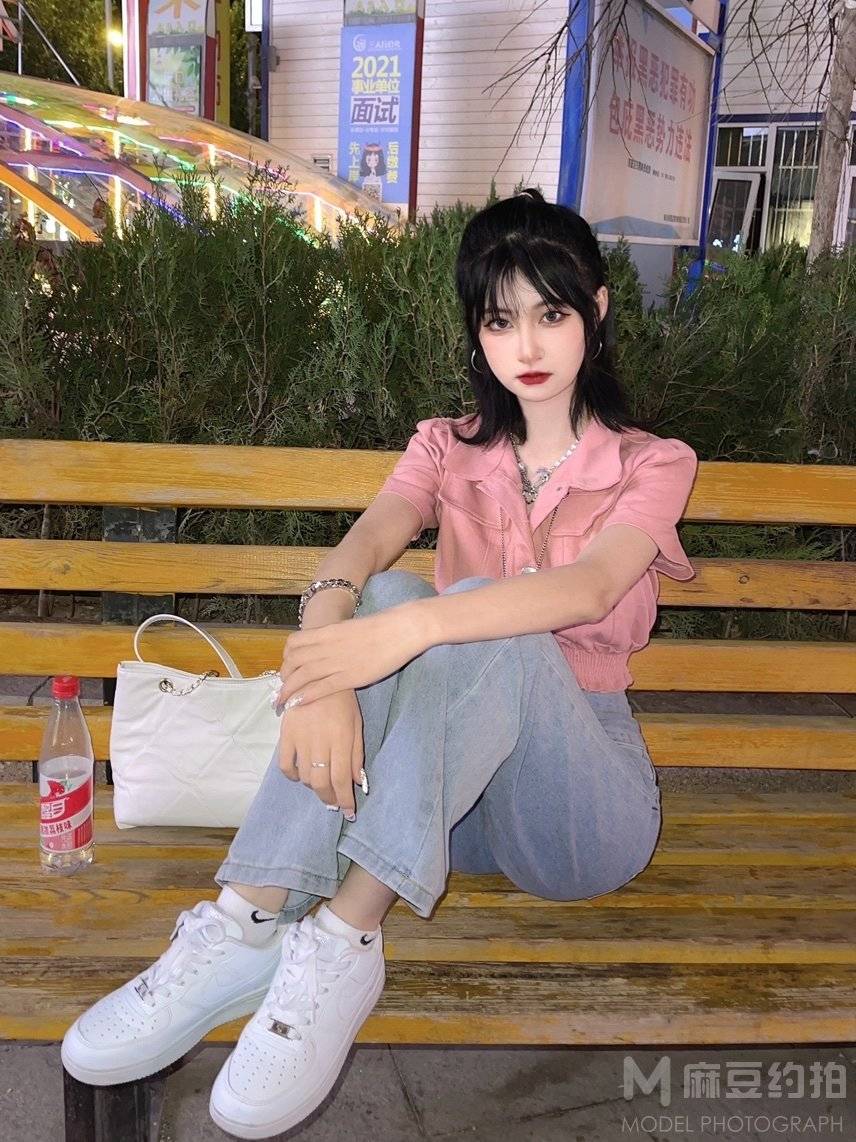 清新模特