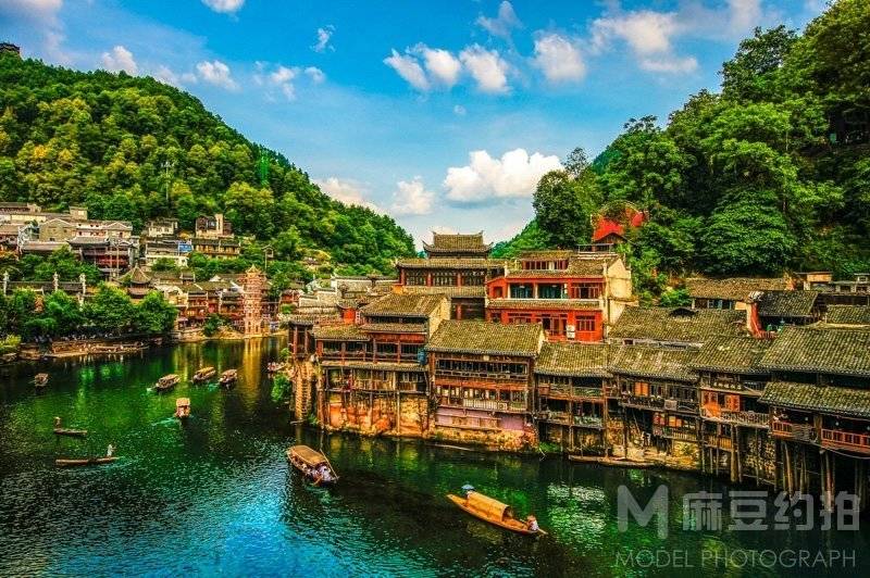 黑白模特