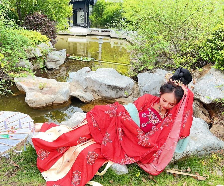 汉服模特