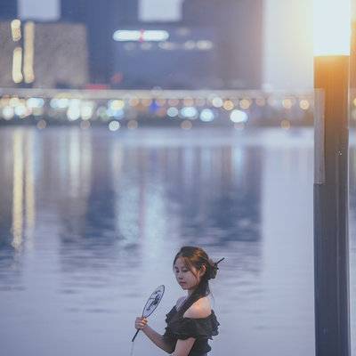 夜景模特