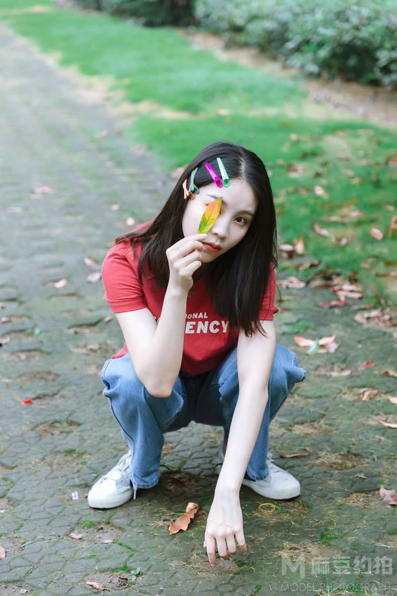 情绪模特