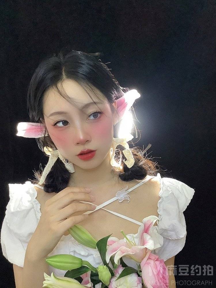 妆容模特