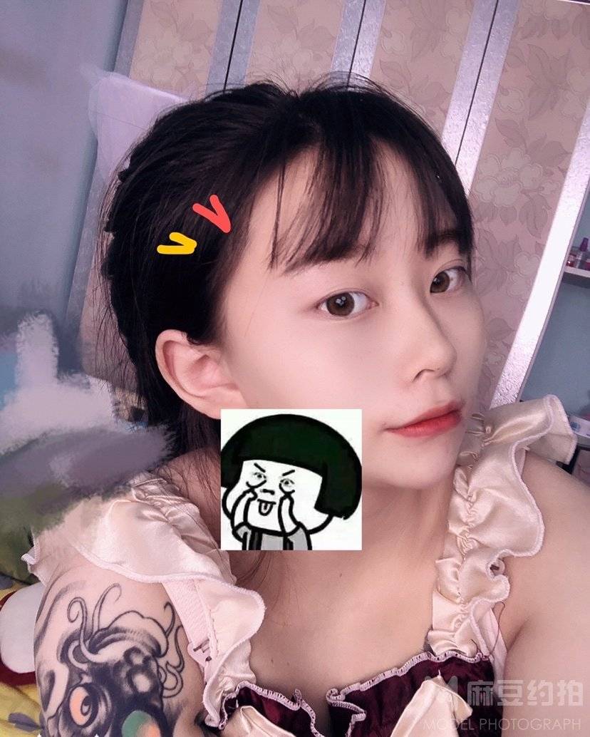 黑白模特