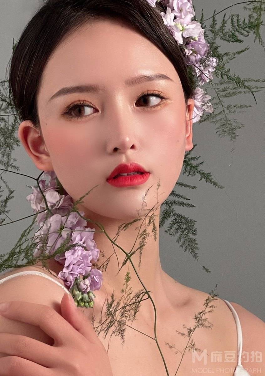 妆容模特