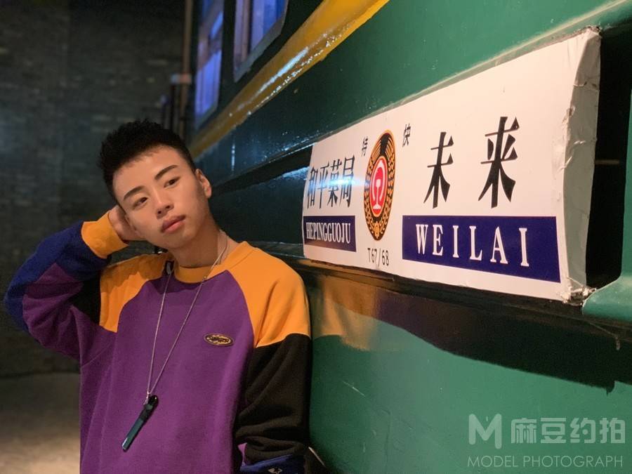 校园模特