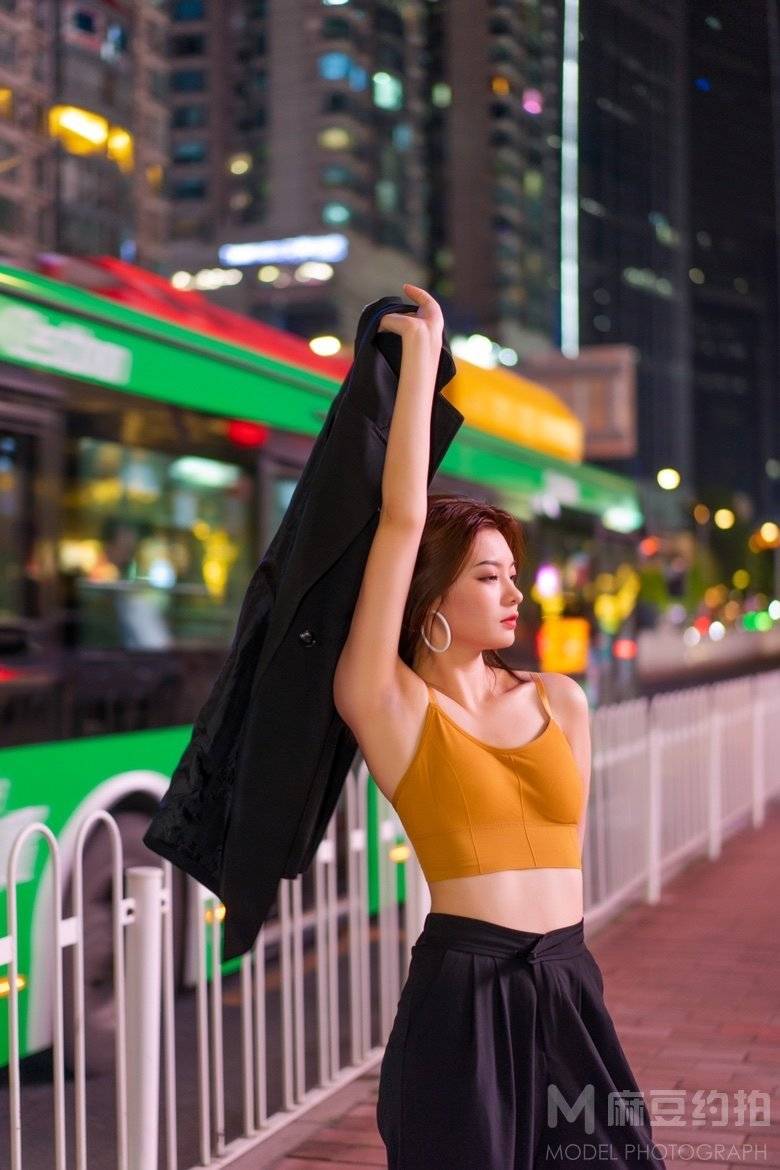 夜景模特