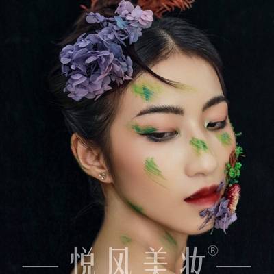 妆容模特