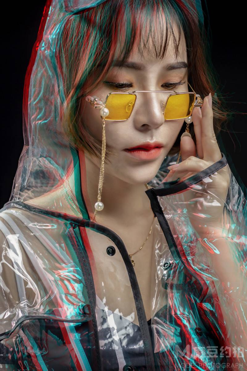 情绪模特