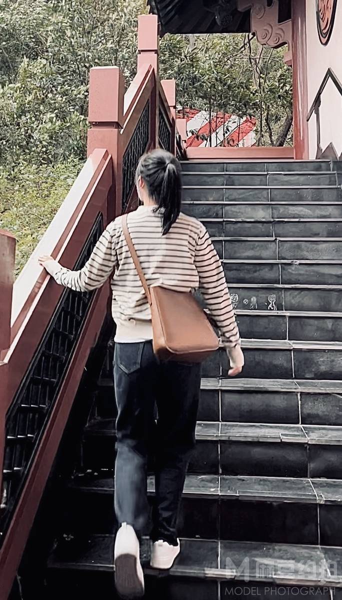 黑白模特