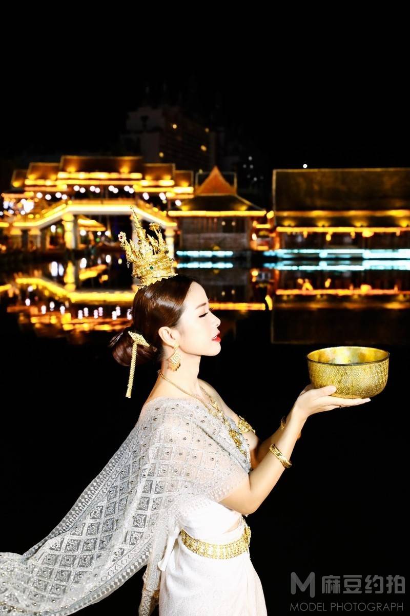 夜景模特