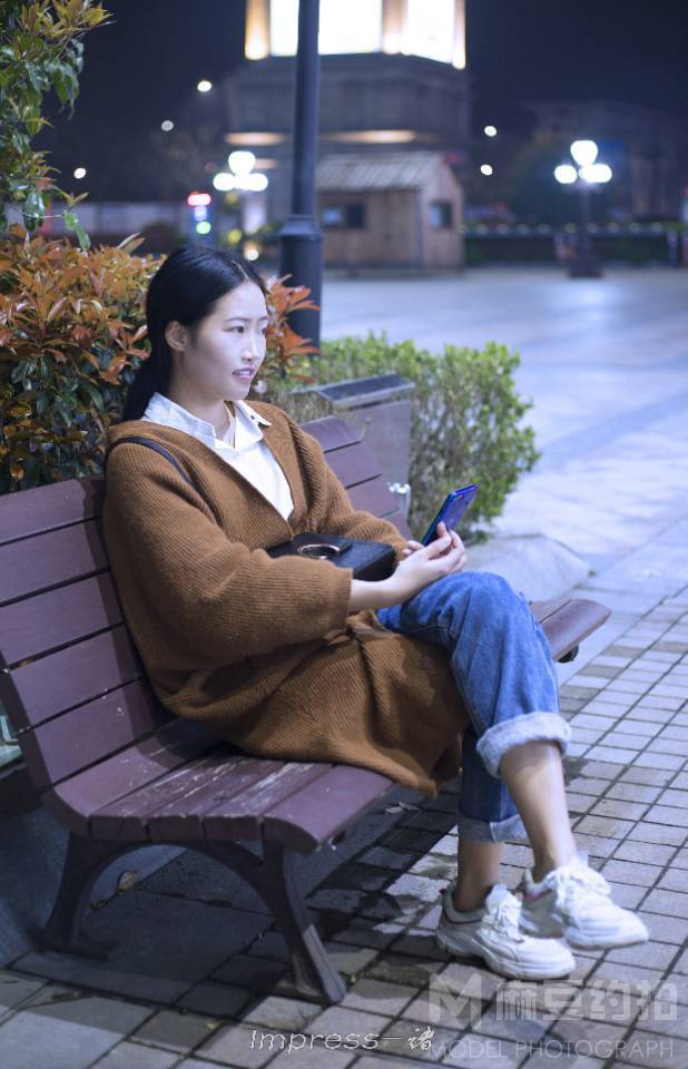 情绪模特