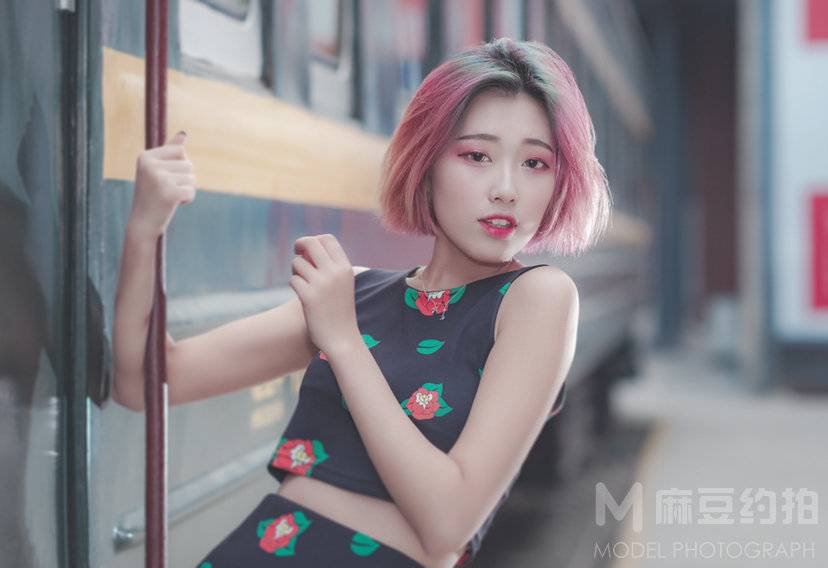 情绪模特