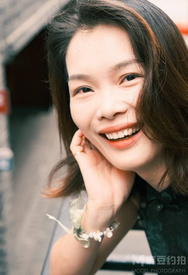 胶片模特